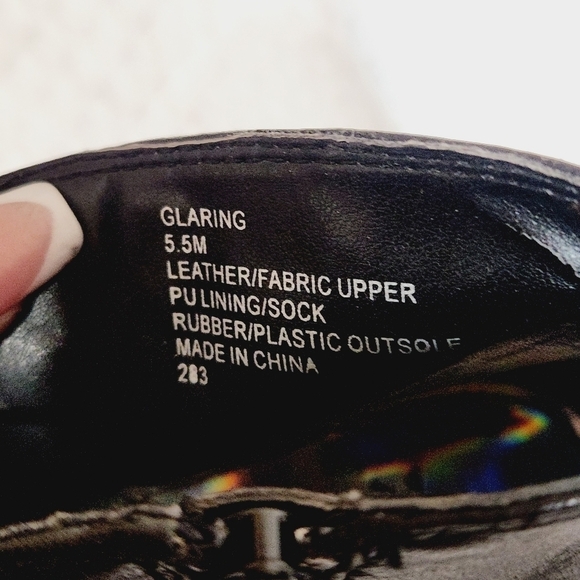 Steve Madden Black Leather Boot Style Laced Open Front Heels Size 5.5 - Picture 10 of 11